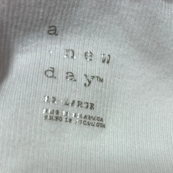 A New Day XX L White 24”long sleeve 58% cotton shirt w/scooped neck 26”L 20” p2p - Picture 6 of 7